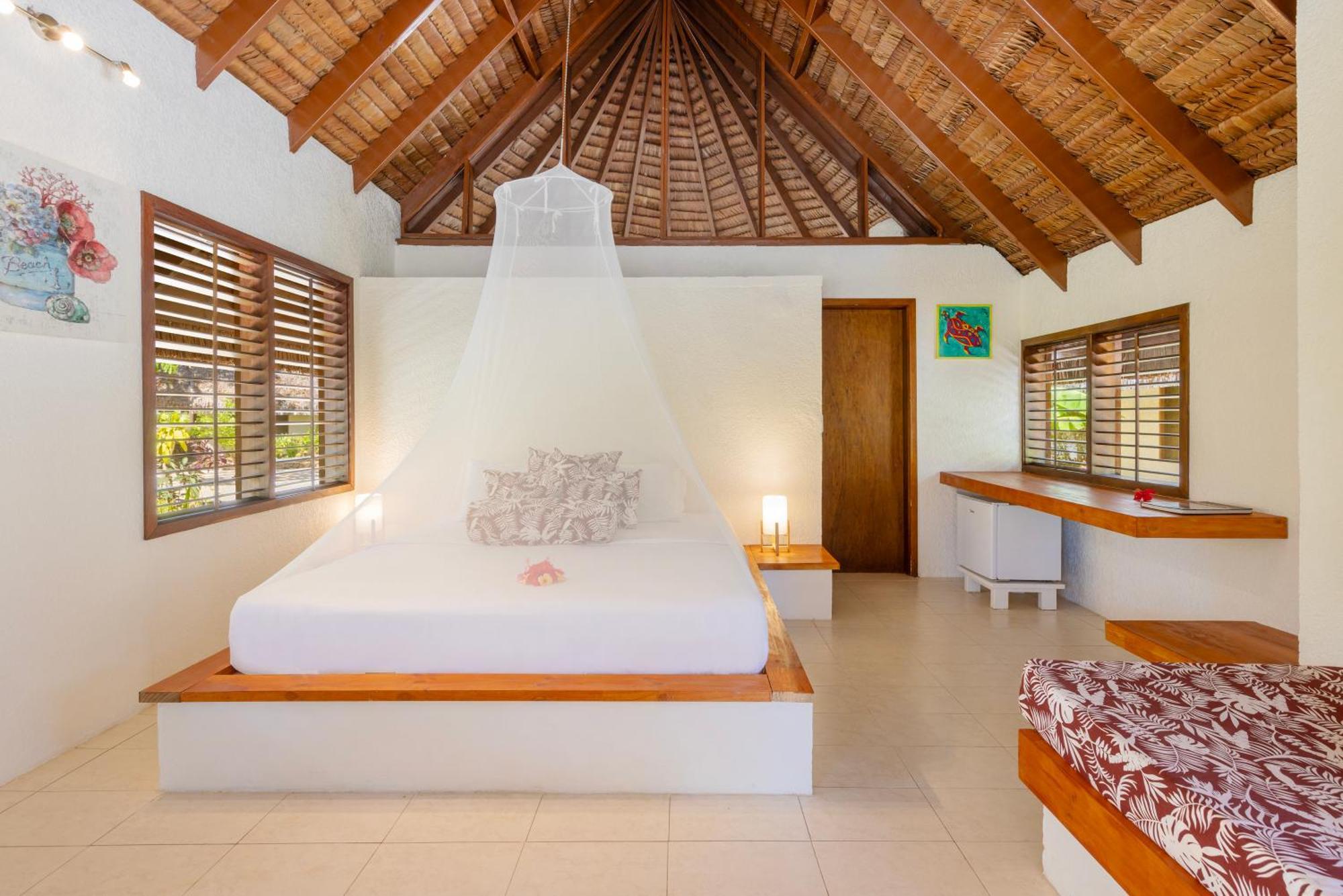 Breakas Beach Resort (Adults Only) Port Vila Exterior photo