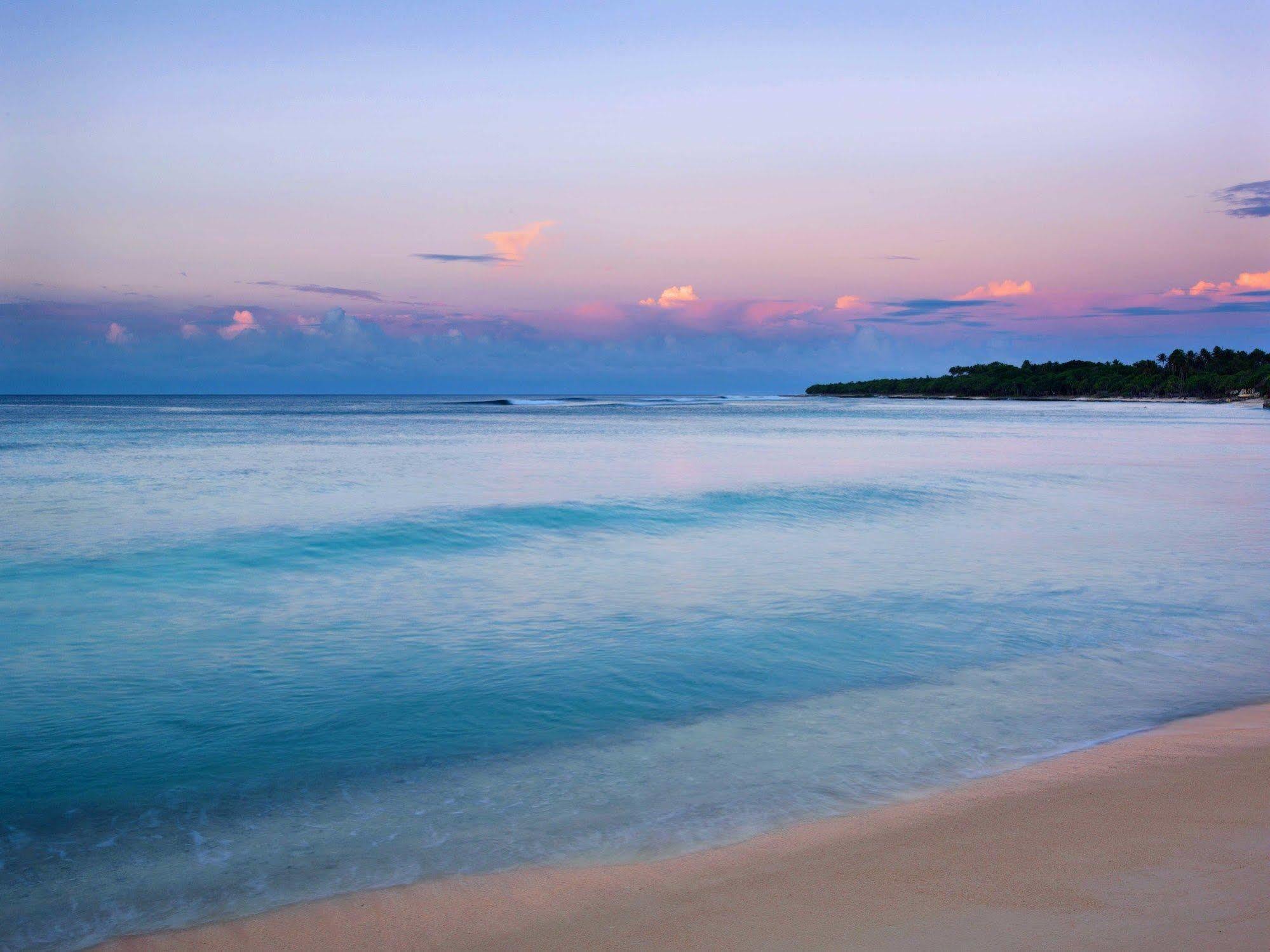 Breakas Beach Resort (Adults Only) Port Vila Exterior photo