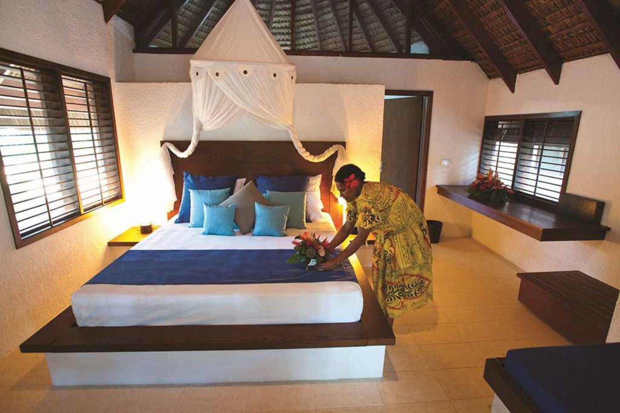 Breakas Beach Resort (Adults Only) Port Vila Exterior photo